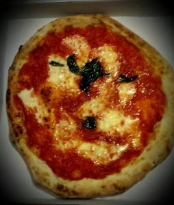 Pizza de "La Tinaia" Forio d'Ischia. Quelliconlavaligia