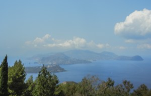 veduta isola di lipari da isola di vulcano-quelliconlavaligia