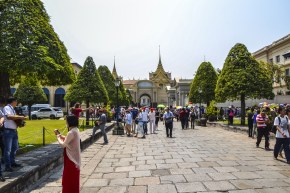 Wat Phraw Kaew Quelli con la Valigia  16.JPG